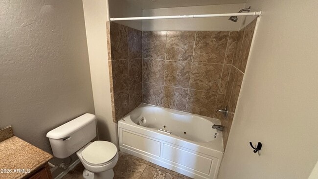 Building Photo - 3250 W Greenway Rd