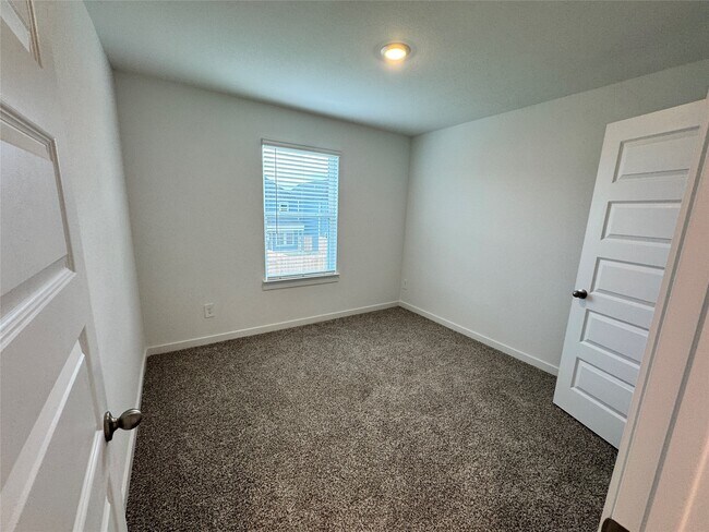 Building Photo - 2814 Lisburn Ter Ln