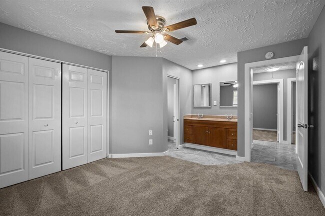 Building Photo - 8122 Swan Meadow Ln