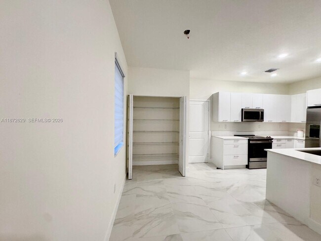 Building Photo - 8118 NW 42nd St