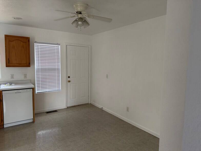 Building Photo - 56 EMS T14 Ln