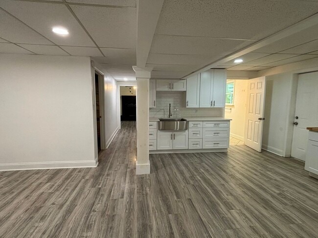 Building Photo - 2712 Sherlock Dr