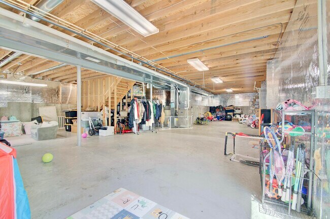 Building Photo - 9918 Burleigh Ln