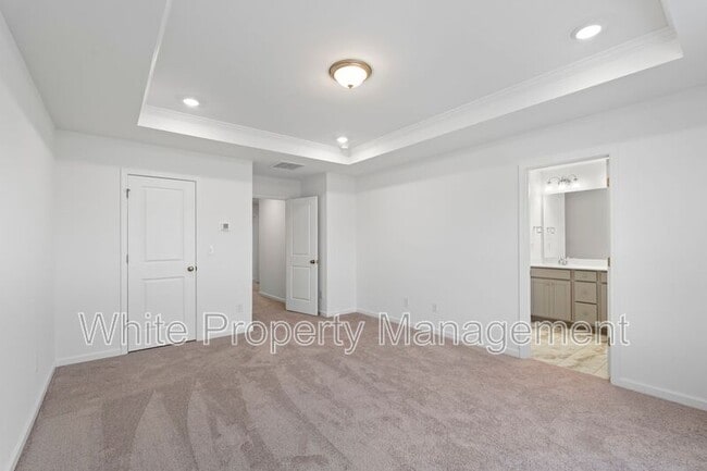 Building Photo - 745 Lock Haven Dr NW