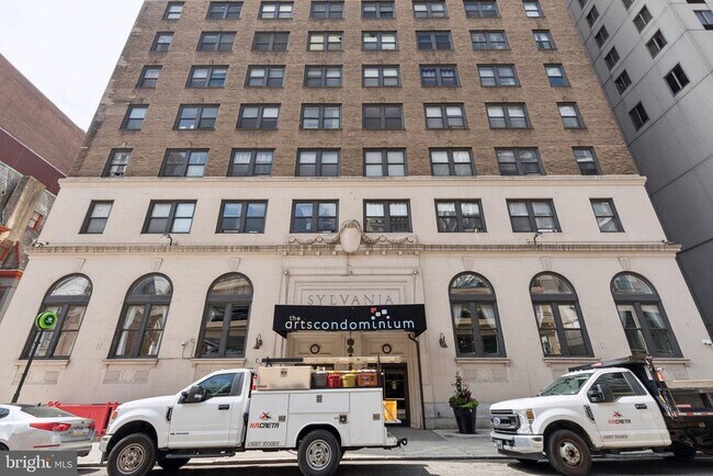 Building Photo - 1324 Locust St