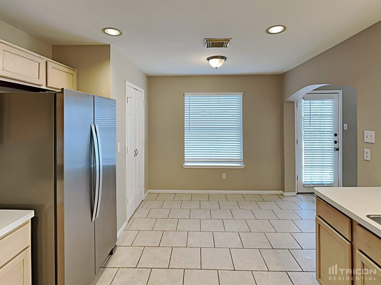 Building Photo - 7719 Trophy Pl Dr