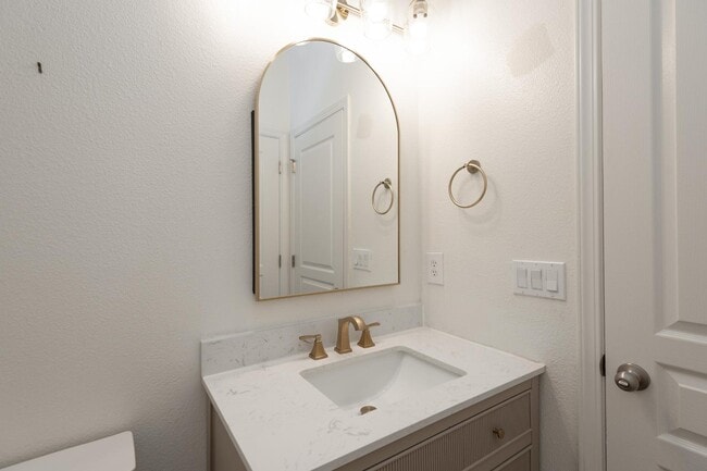 Building Photo - 20688 White Dove Ln