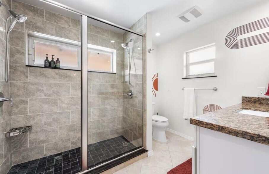 Building Photo - 3351 NW 67th St