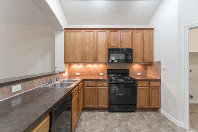 Building Photo - 25531 Forest Springs Lake