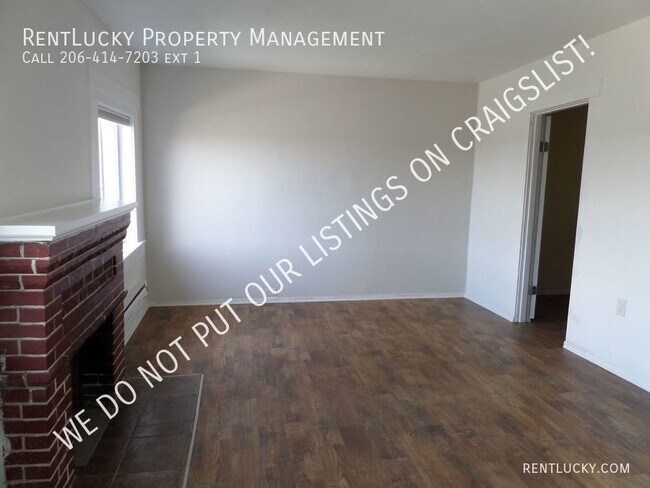 Building Photo - 6523 35th Ave SW