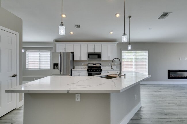 Building Photo - Completely upgraded 3 bedroom home in Macdonald Ranch Community