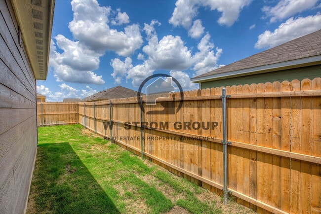 Building Photo - 11831 Arkoma Dr