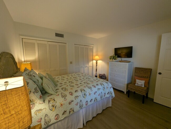 Building Photo - 16941 Waterbend Dr