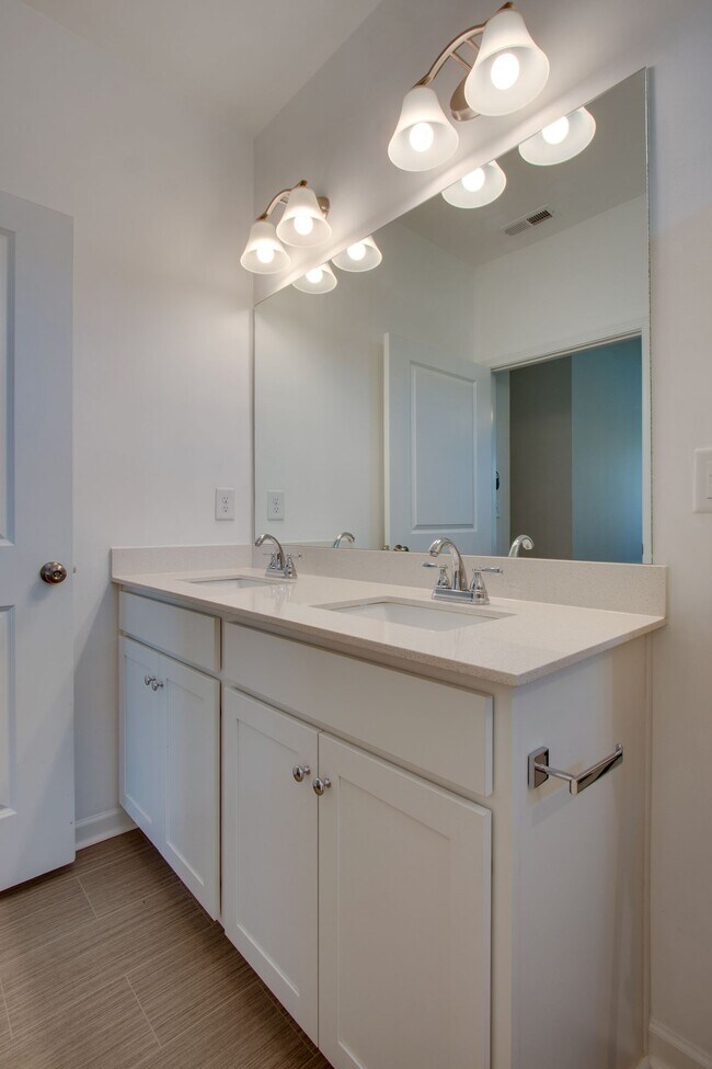 Building Photo - 1872 Holdens Hollow