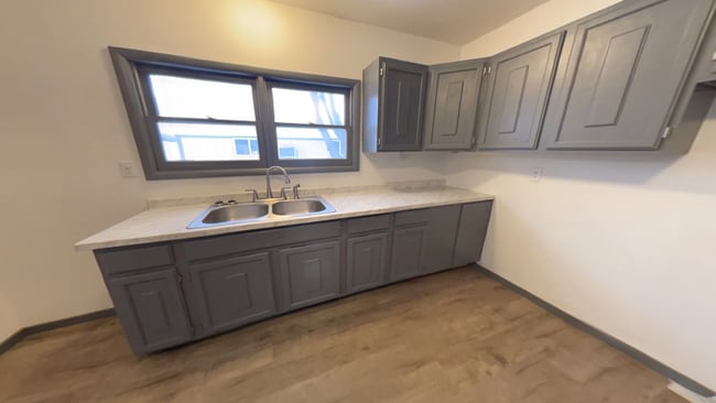 Building Photo - 507 Bellevue St