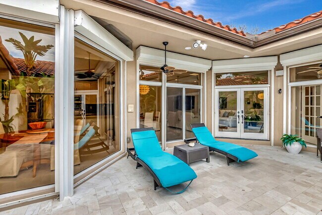 Building Photo - 23164 Via Stel