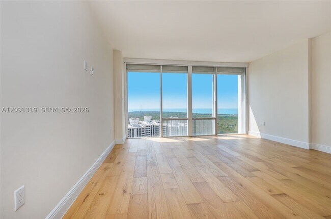 Building Photo - 881 Ocean Dr