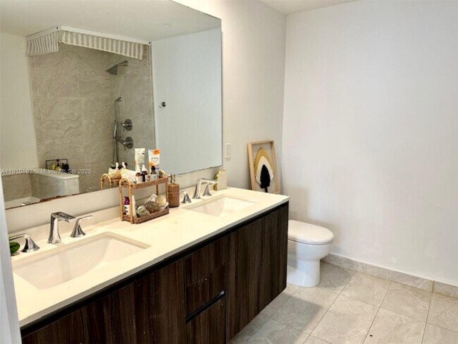 Building Photo - 488 NE 18th St