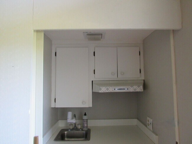 Building Photo - 157 Palm View Ct