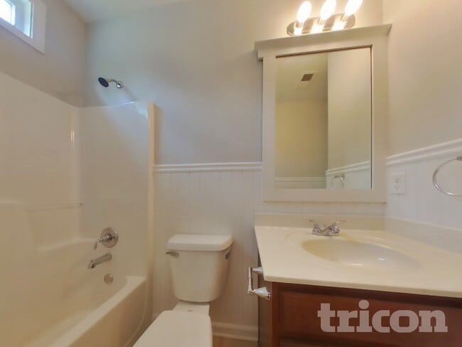 Building Photo - 56 Chimney Springs Dr SW