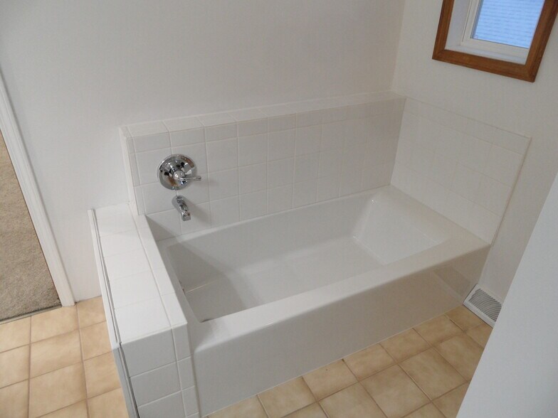 Building Photo - 921 Onondaga St