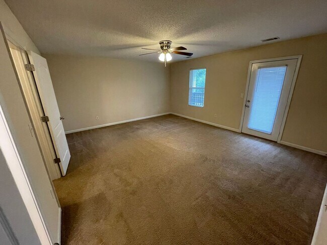 Building Photo - BRIDGEWATER HOME! PRE-LEASING FOR AUGUST 1 2026! 1/2 Off Deposit for a limited time!