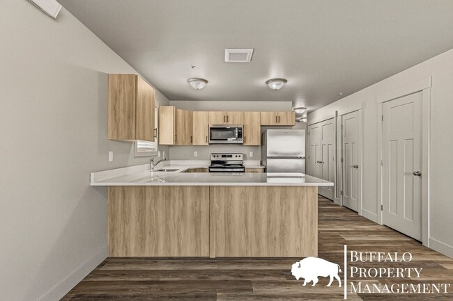 Building Photo - 6277 N Silver Fox Rd