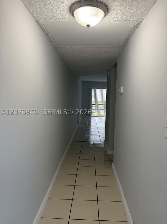 Building Photo - 7925 S Colony Cir