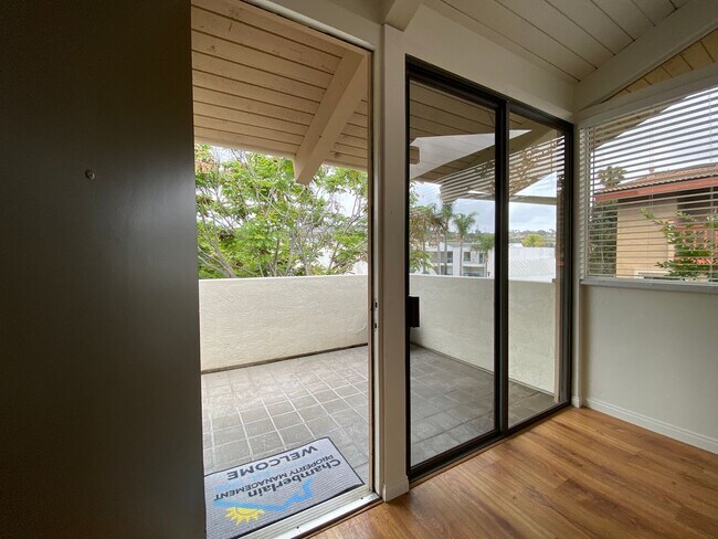 Building Photo - Lovely 2 Bedroom, 2 Bathroom Condo!