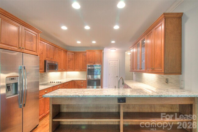 Building Photo - 1217 Weddington Hills Dr
