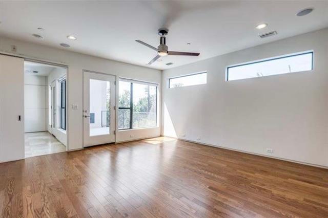 Building Photo - 4302 Deere St