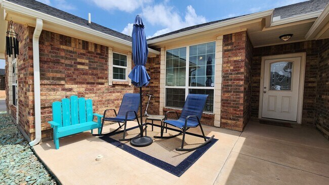 Building Photo - New, Gorgeous 4 bedroom, 3 bathroom home C...