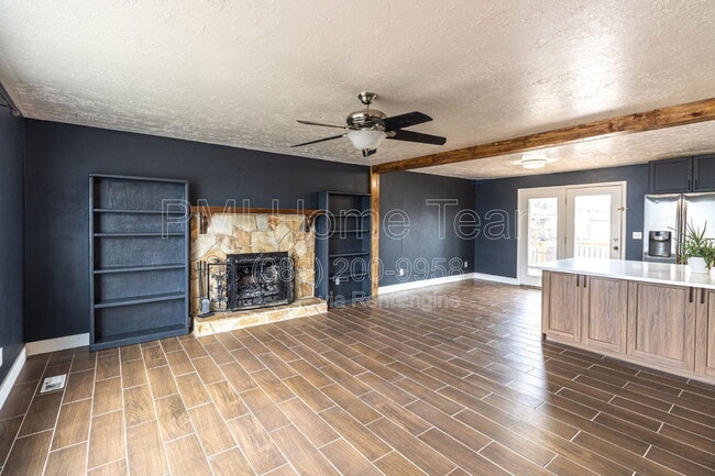 Building Photo - 1312 Roger Cir