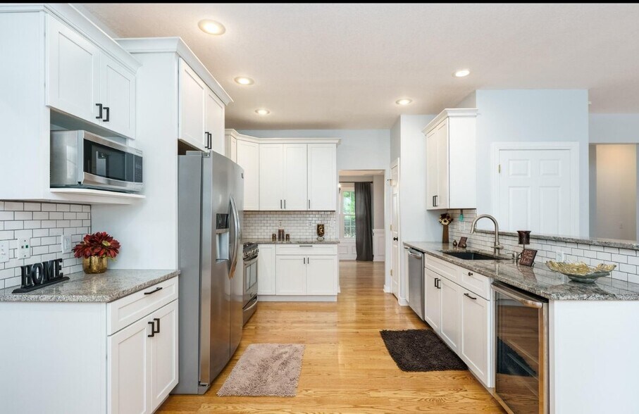Building Photo - 5218 Stapleton Dr