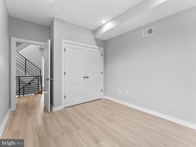 Building Photo - 1682 N 54th St