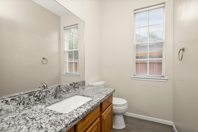 Building Photo - 16303 Lakestone Dr