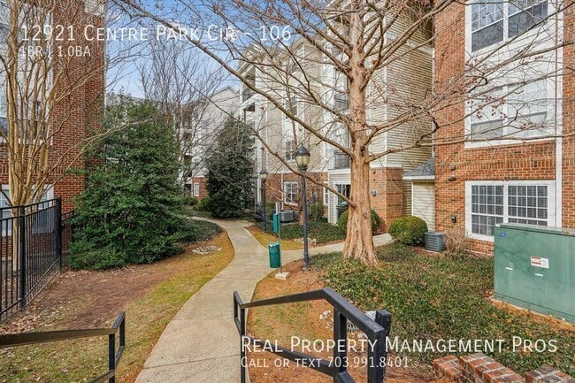 Building Photo - 12921 Centre Park Cir