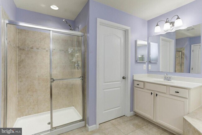 Building Photo - 6935 Heritage Crossing