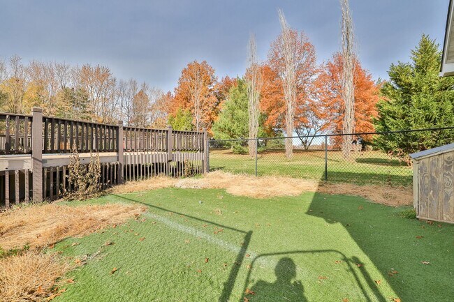 Building Photo - 151 N Meadow Ridge Trail