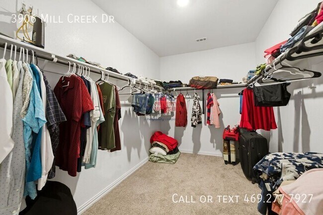 Building Photo - 3906 Ml Crk Dr