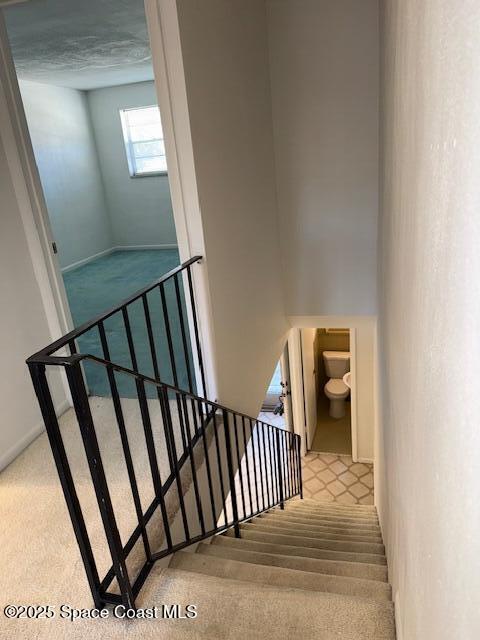 Building Photo - 2511 Country Club Dr