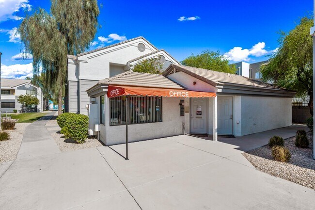 Building Photo - 3065 N 67th Ave