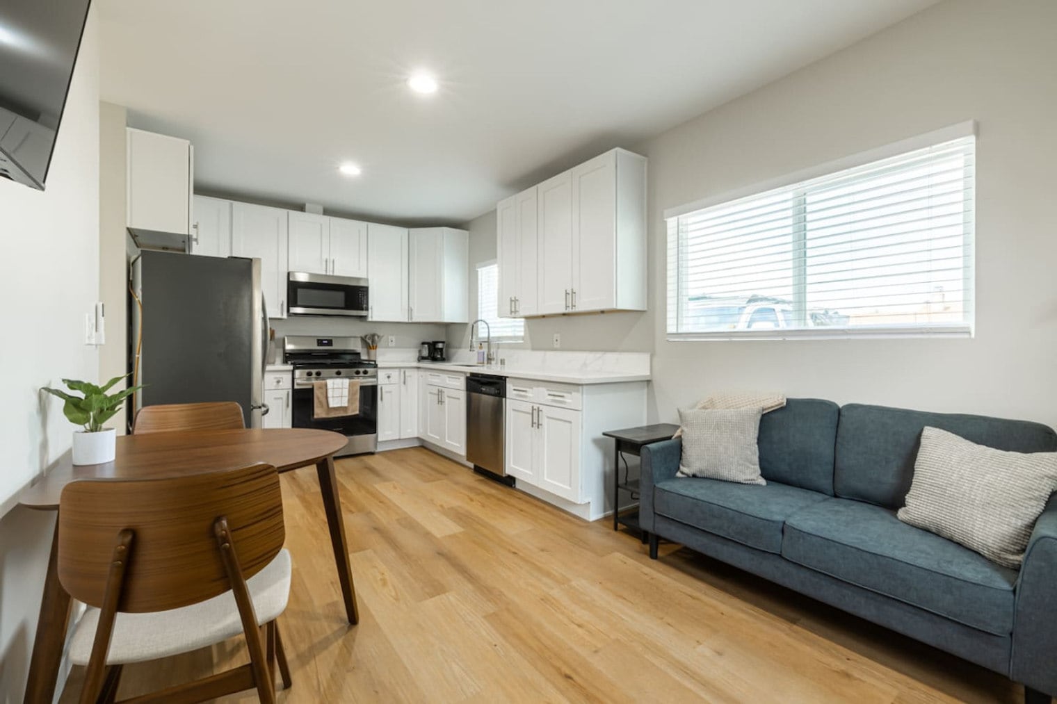 Building Photo - 8781 Blue Boy Ln