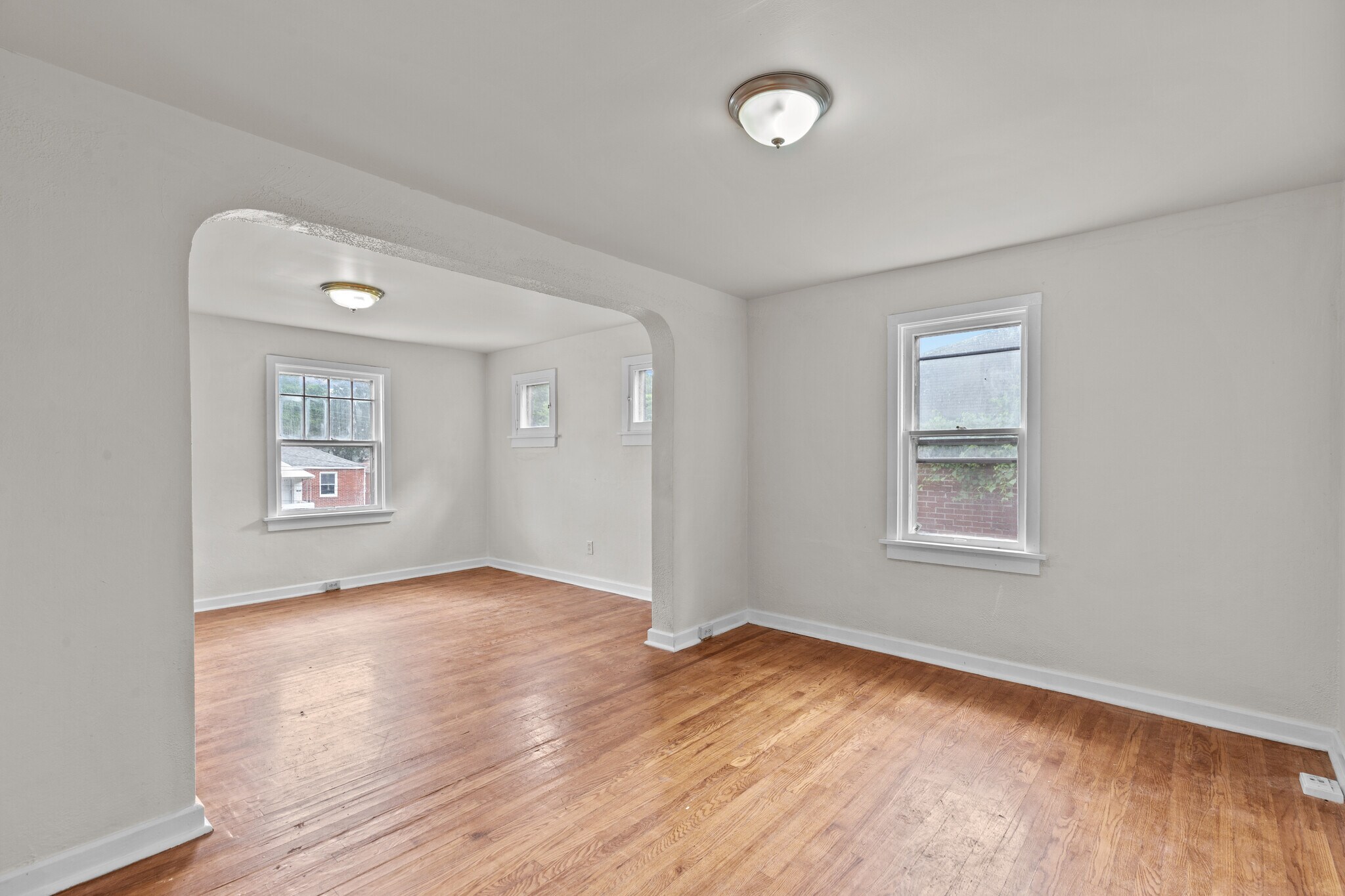 Building Photo - 7138 Garesche Ave