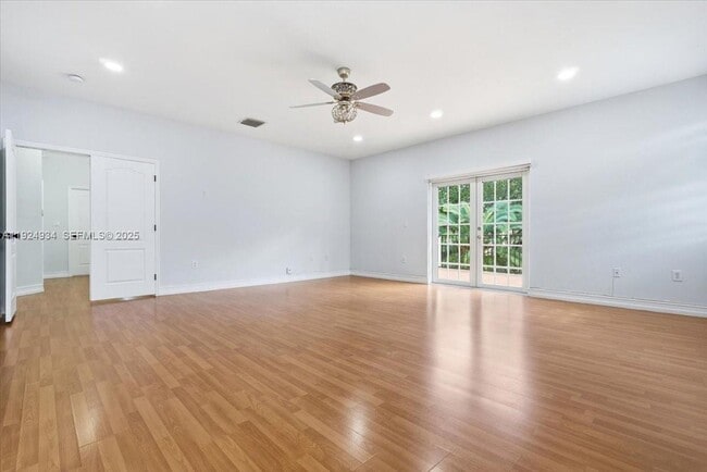 Building Photo - 16310 NW 84th Ct