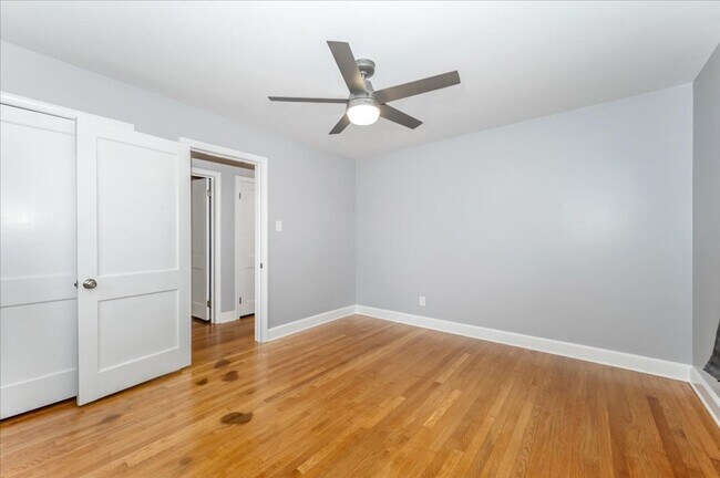 Building Photo - 116-118 Linden Avenue