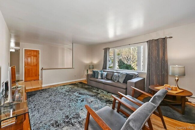 Building Photo - 568 Manville Rd