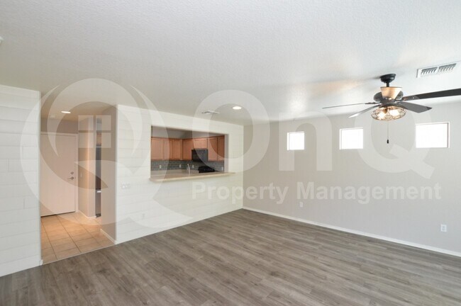 Building Photo - 5750 S Ladyslipper Pl