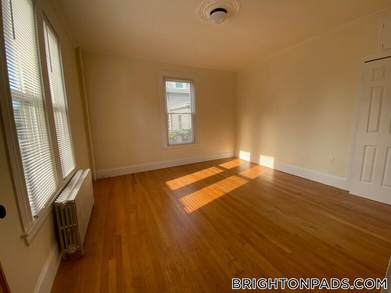 Building Photo - 22-24 Eastburn St.