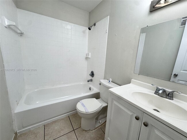 Building Photo - 95 NE 41st St